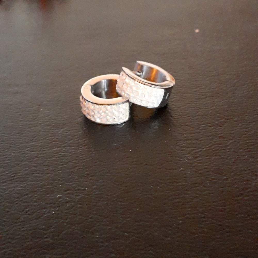 White iridescent earrings